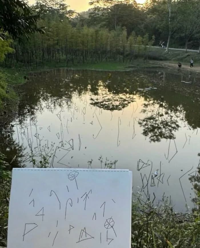 Sudaki Yansımayı Resmin Devamına Dönüştüren Yaratıcı Fikir
