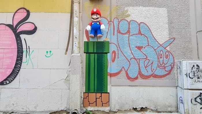Moda'daki Duvardan Gerçekten Mario Çıkıyor