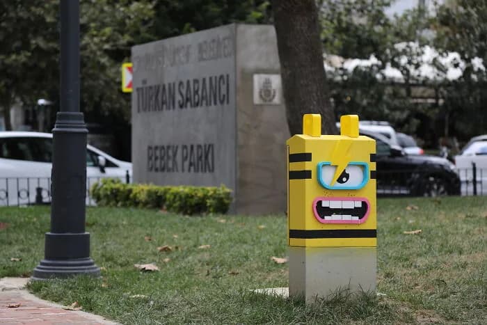 Bebek Parkı'ndaki Elektrik Kutusu Artık Sıradan Bir Elektrik Kutusu Değil