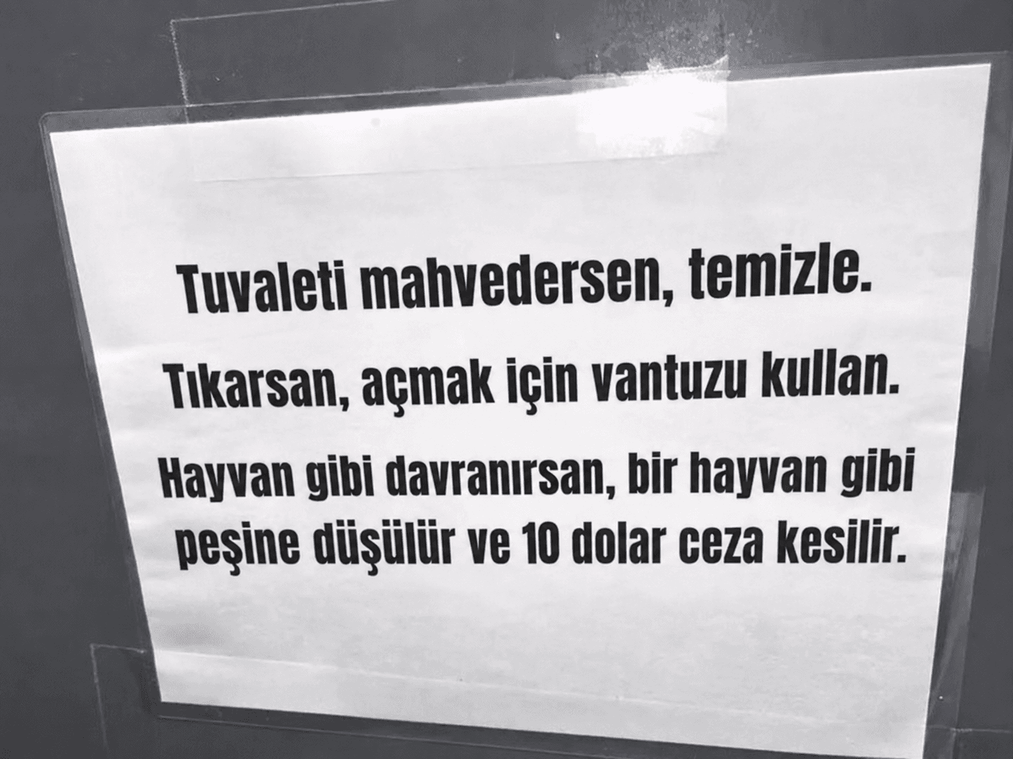 Spor Salonu Tuvaletinden Sert Uyarı