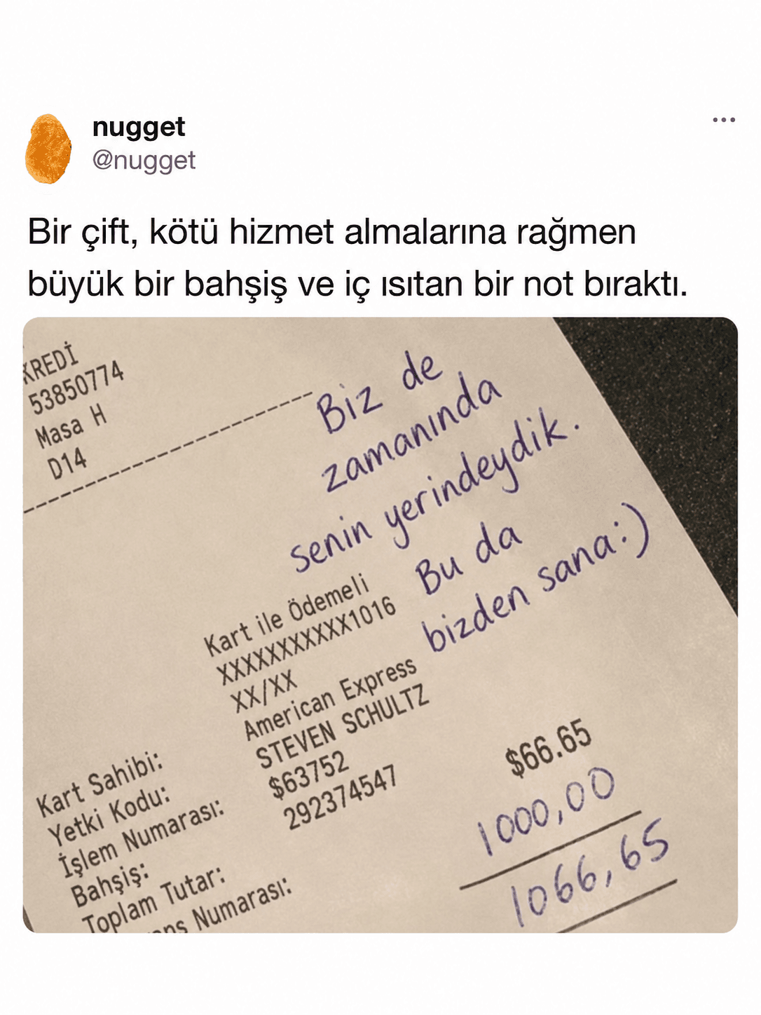 Restoranda Kötü Hizmet Almalarına Rağmen Garsona 100 Dolar Bahşiş ve Anlayış Dolu Bir Not Bıraktılar