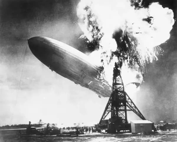 Hindenburg Zeplini Alevler İçinde: Neredeyse Bakmadan Çekilen Tarihi Fotoğraf