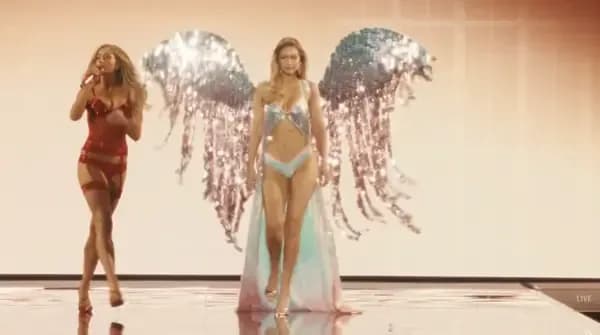 Gigi Hadid ile Tate McRae yan yana yürüyünce internet tarafını seçmeye başladı