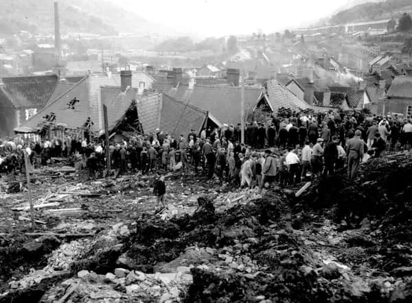 Aberfan Felaketi: Maden Atığı Okulun Üzerine Düştü ve 116 Çocuk Can Verdi