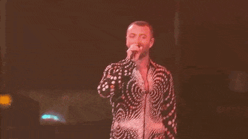 Sam Smith Hayranlarla Buluşamayacak Kadar Hastaydı Ama Aynı Gece Karaoke'ye Gitti