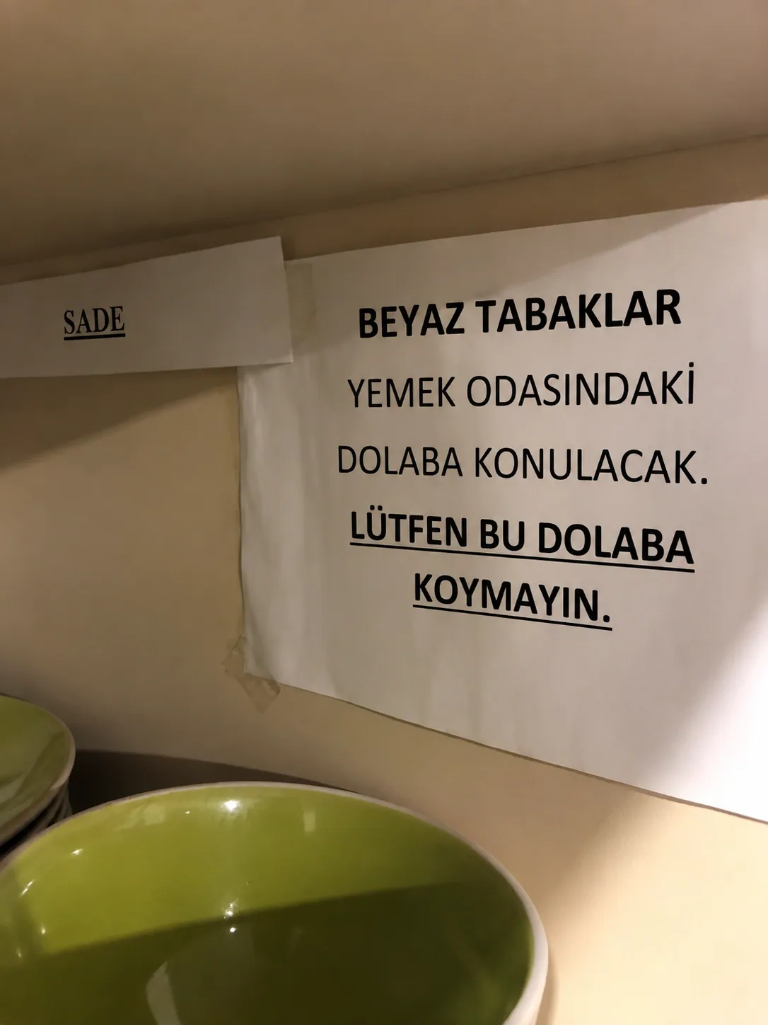 Aynı Tabak Uyarısı Dolabın İçinde de Var