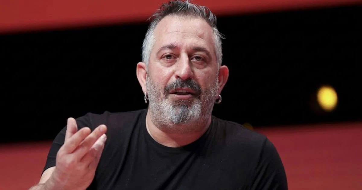 Ünlü komedyen Cem Yılmaz hastaneye kaldırıldı